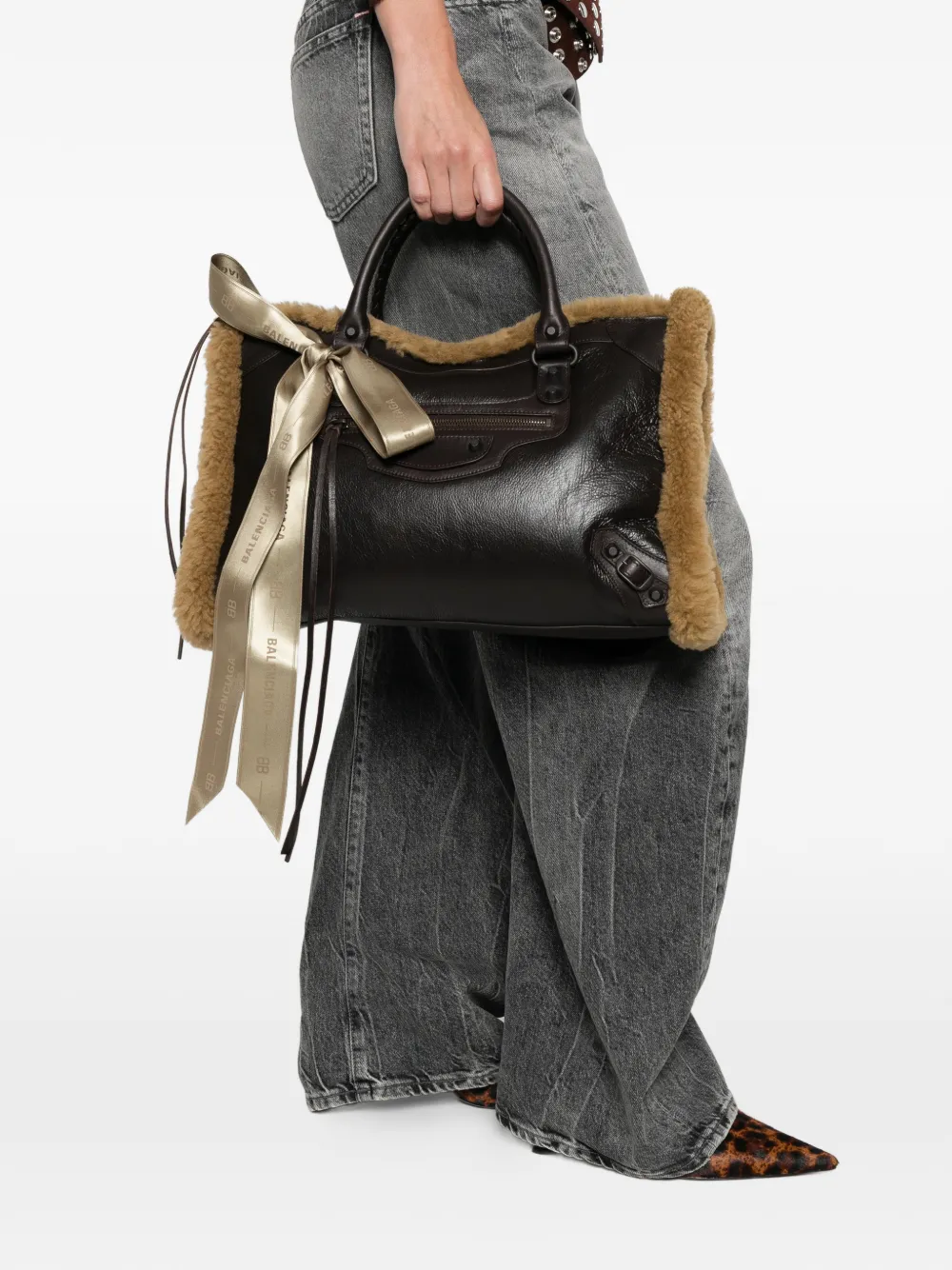 Balenciaga medium Le City shearling-trimmed tote bag - Bruin