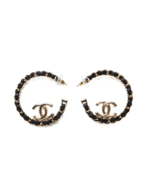 CHANEL Pre-Owned 2022 CC Ohrringe mit Kettendetail