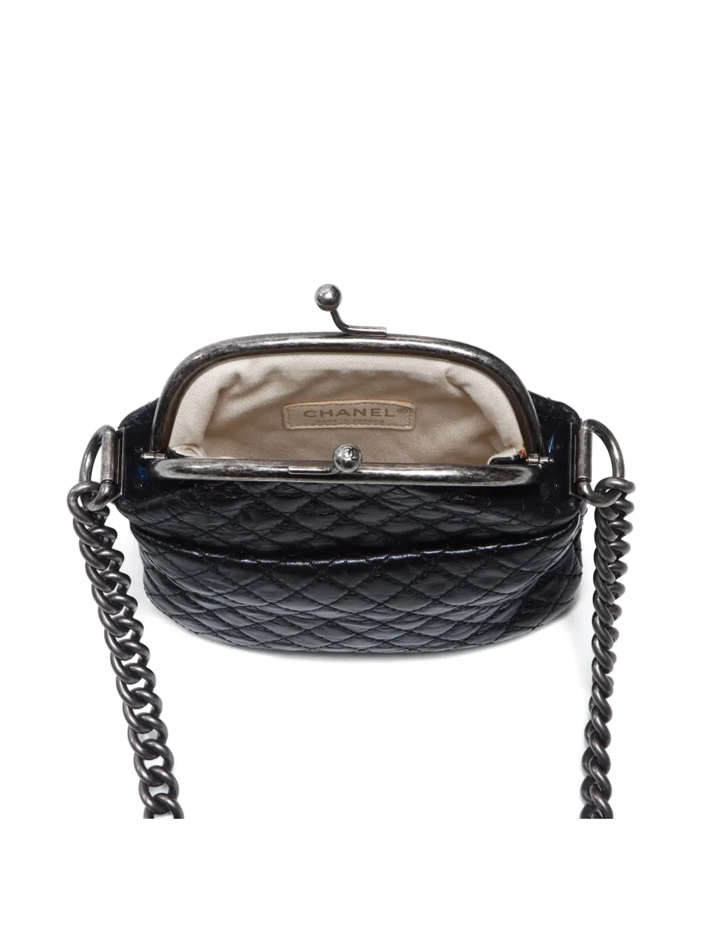 Pre-owned Chanel 2015-2016 Diamond-quilted Shoulder Bag In Black