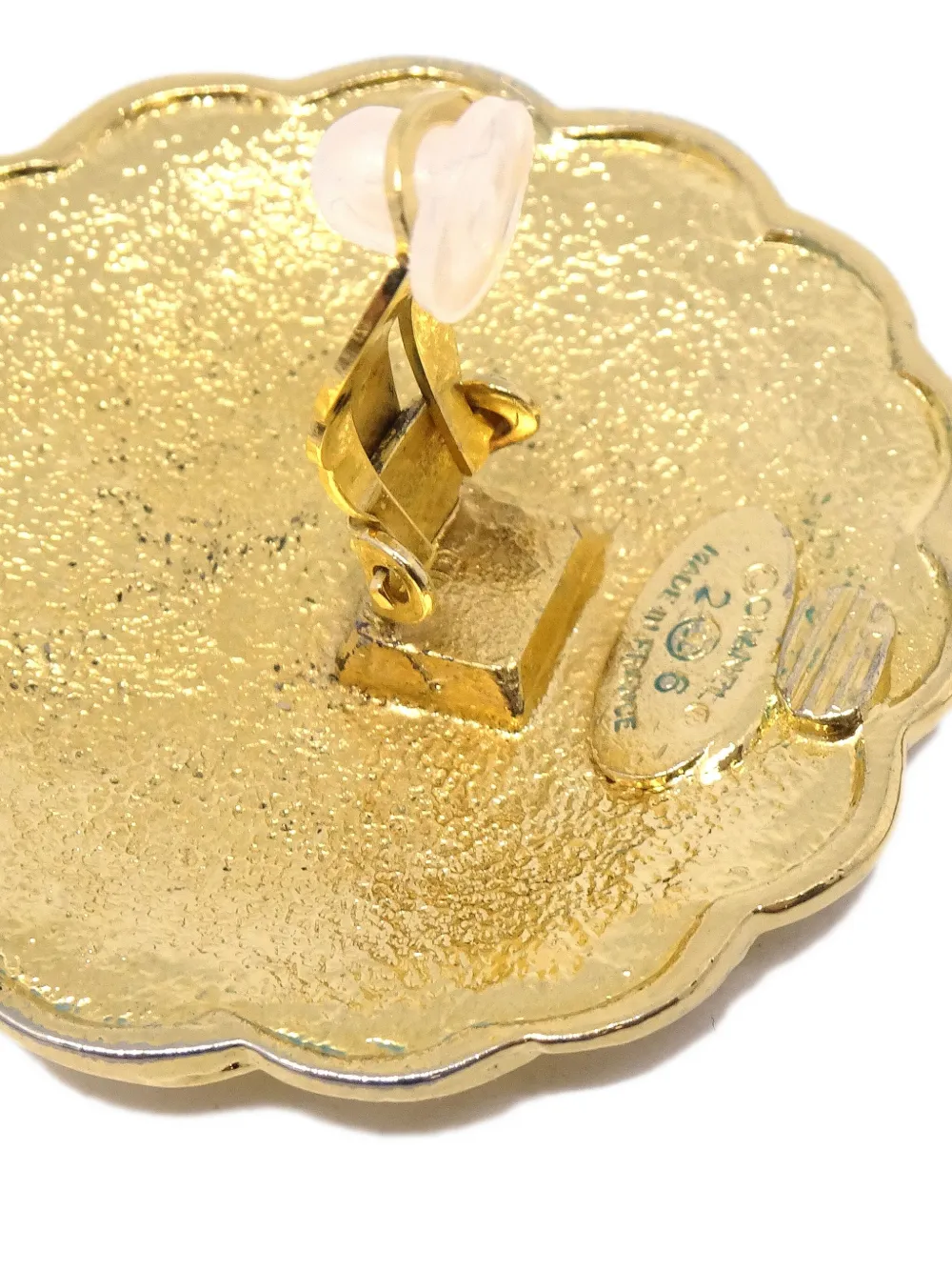 Pre-owned Chanel 1990-2000s Cc-engraved Clip-on Earrings