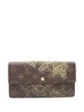 Louis Vuitton Pre-Owned 2007 Portefeuil Sara floral embroidered wallet - Brown