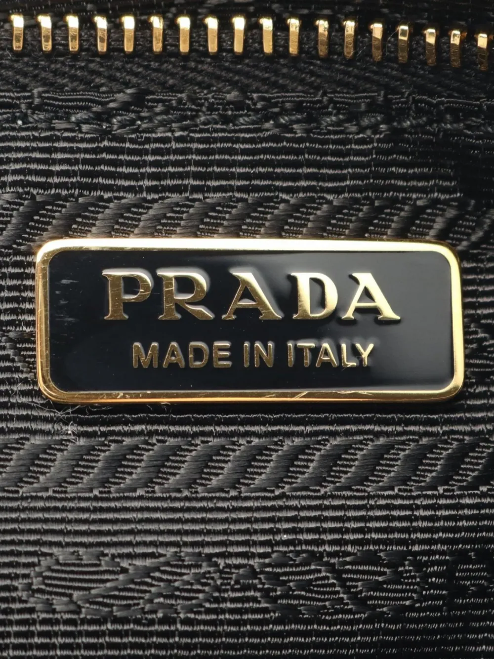 2020 Logo-Plaque Leather Bag