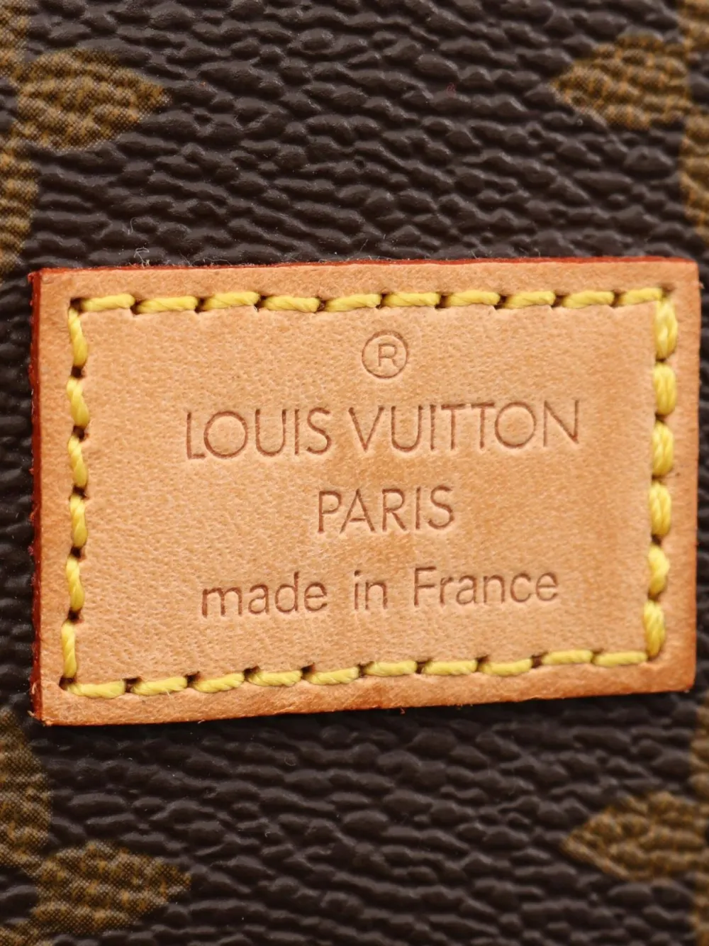 Pre-owned Louis Vuitton 2004 Saumur 30 Shoulder Bag