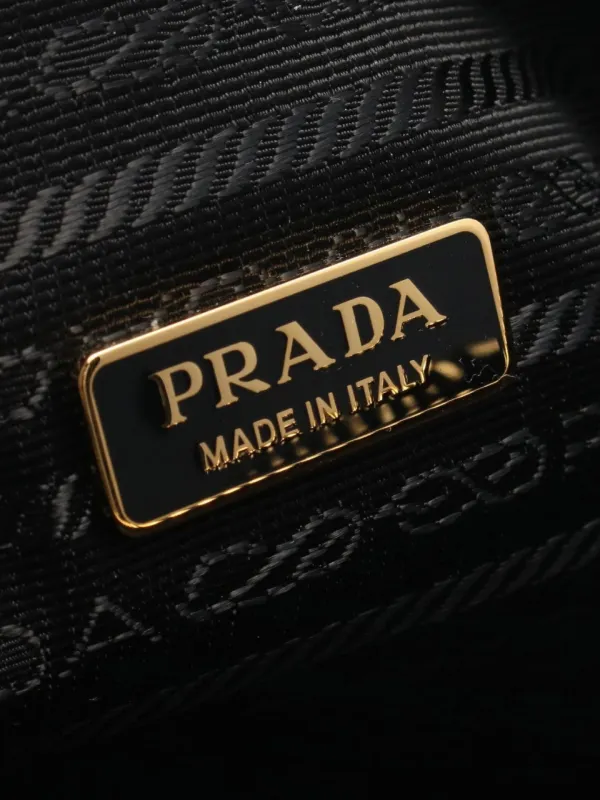 Prada Pre-Owned 2020 Re-Edition 2002 Leather Shoulder Bag Black  FARFETCH ID