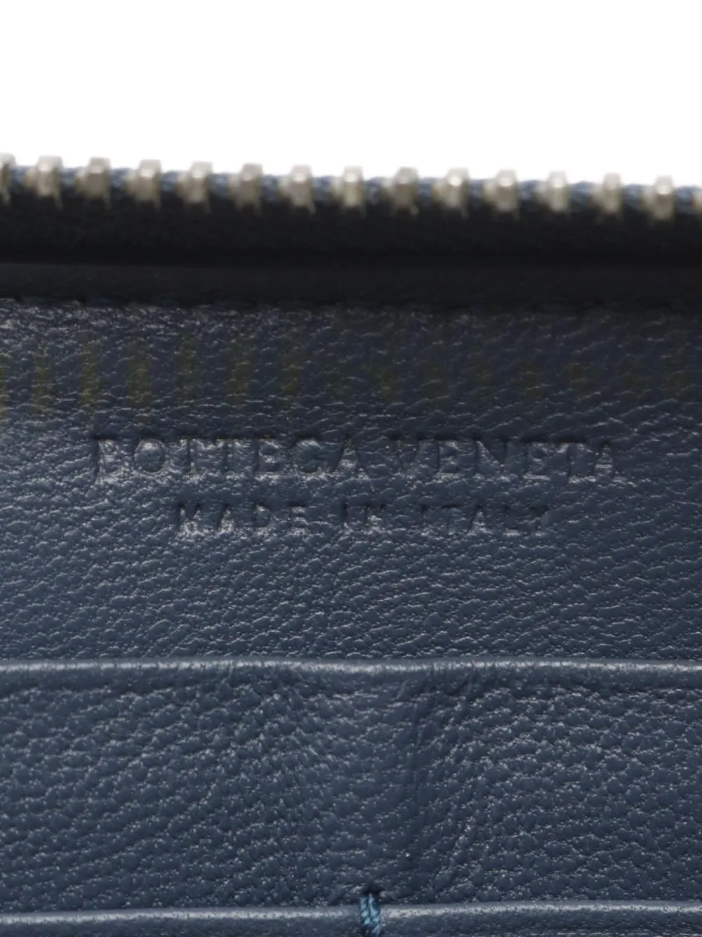 Pre-owned Bottega Veneta 2000s Intrecciato Leather Zip-around Wallet In Blue