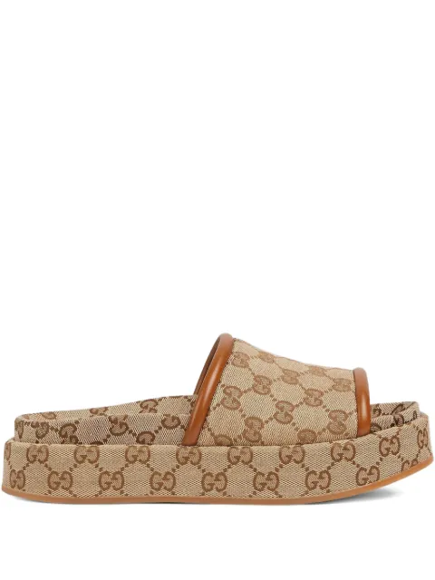 Gucci GG Supreme sandals