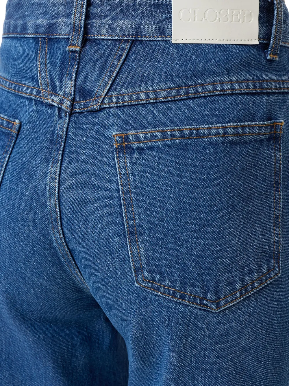 Closed Jeans met logopatch Blauw