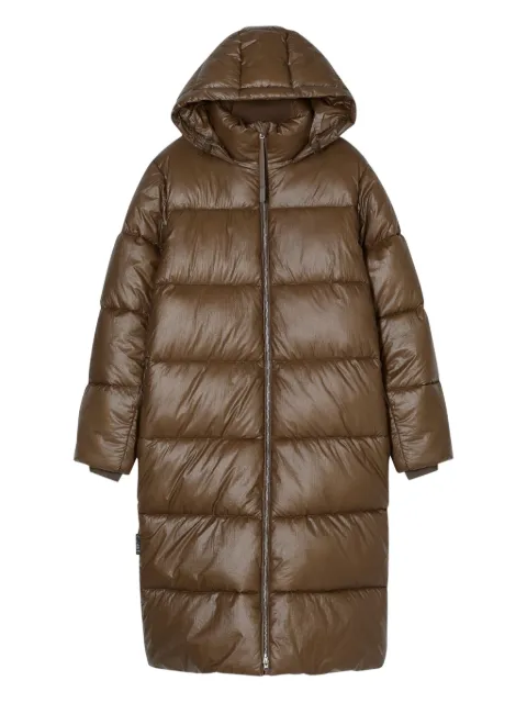 Closed hooded puffer coat