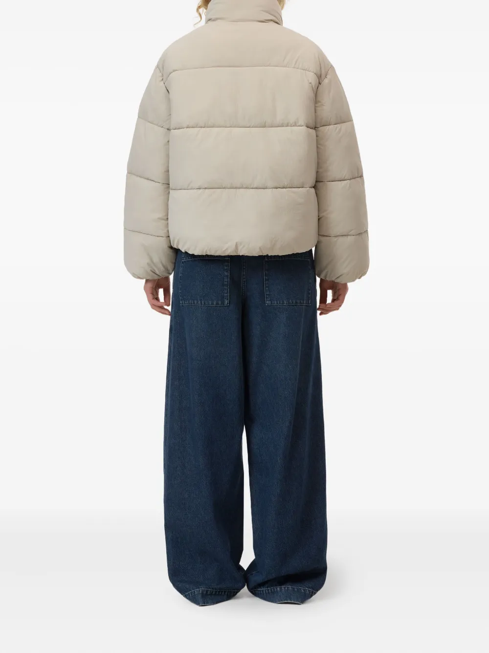 Closed Puffer Jacket In White