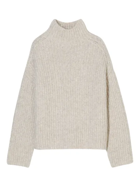 Closed high-neck ribbed sweater
