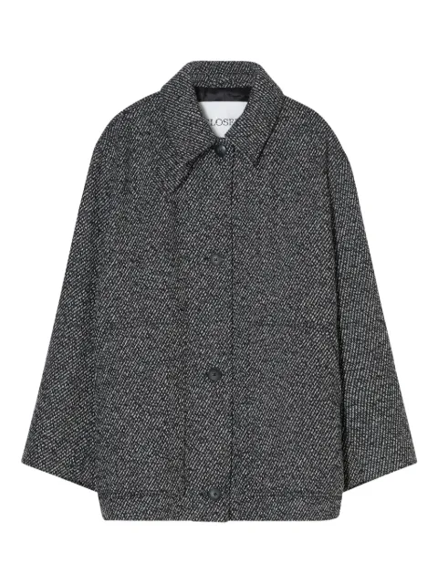 Closed herringbone-pattern button coat