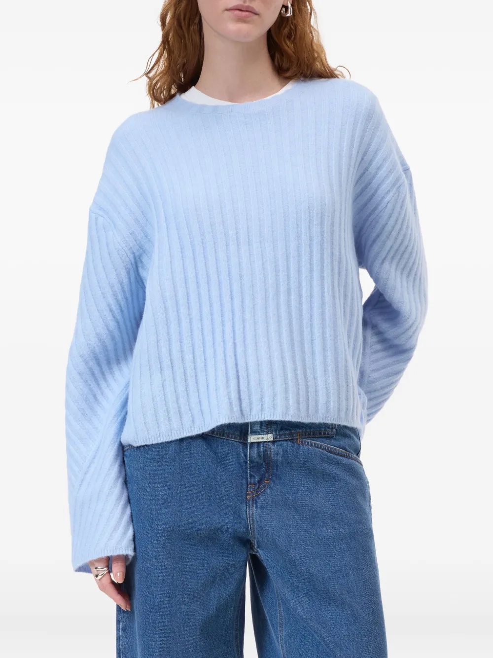 Closed ribbed crew neck sweater Blauw