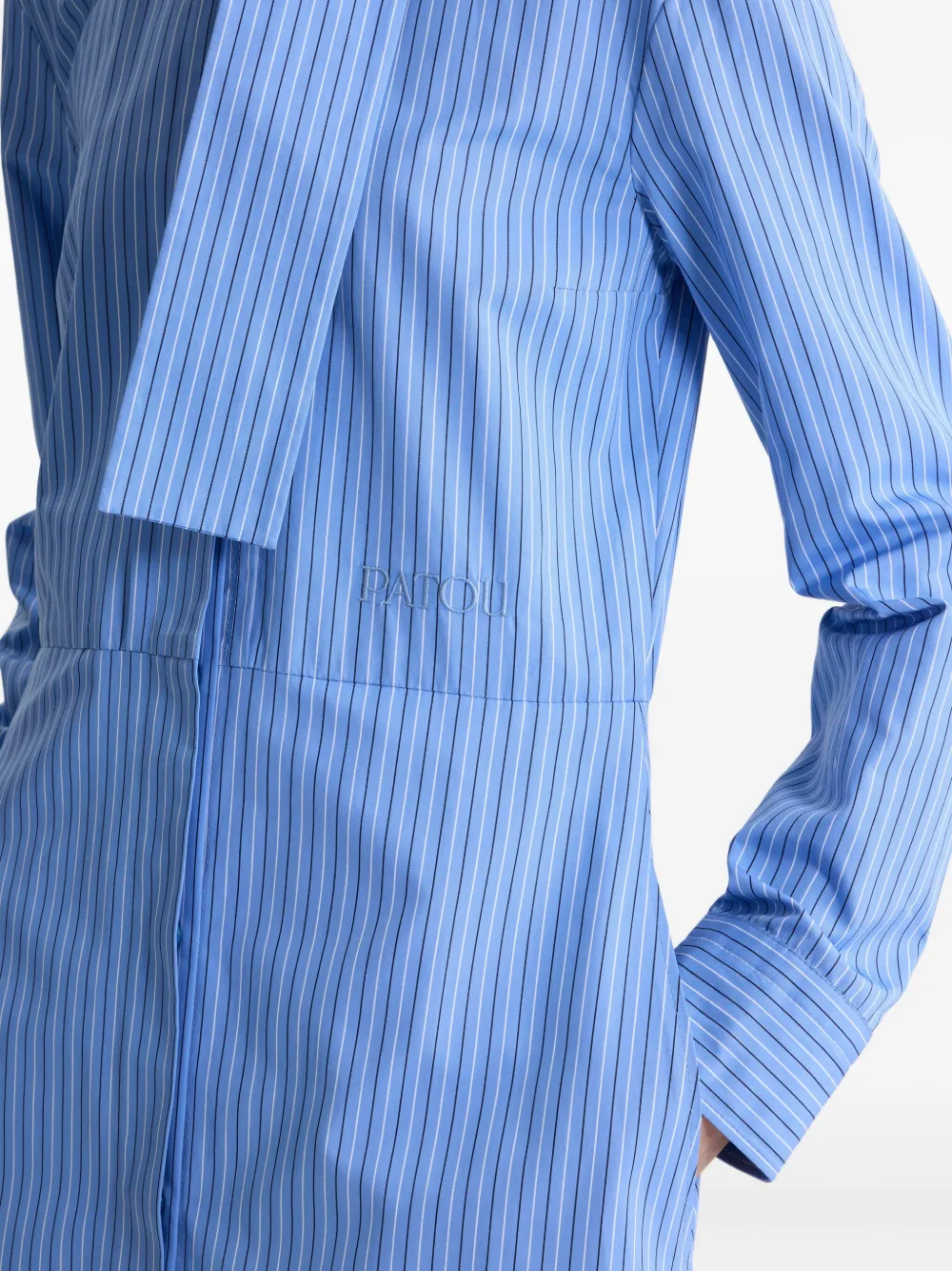 Patou Gestreepte blousejurk met sjaalkraag Blauw