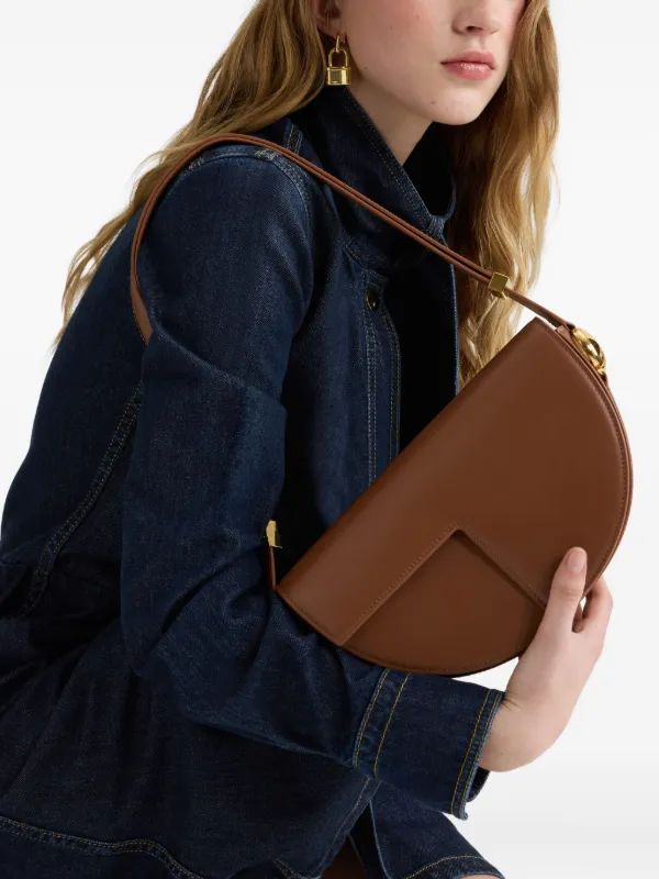【売り尽くし】 ショルダーバッグ PATOU パトゥ Le Patou 肩掛け 斜め掛け レザー    ブラウン 茶 ゴールド金具 レディース【中古品】 在庫一掃】 ショルダーバッグ PATOU パトゥ Le Patou 肩掛け 斜め掛け