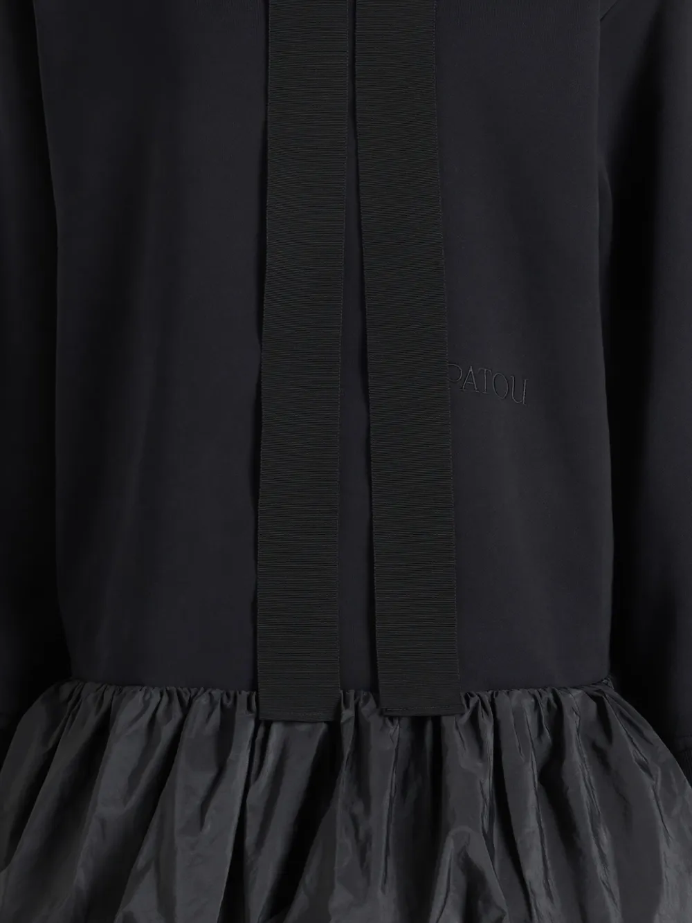 Patou Midi-jurk met ruches afwerking en hoodie Zwart