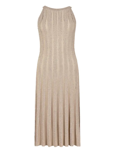 D.Exterior embellished pleated dress