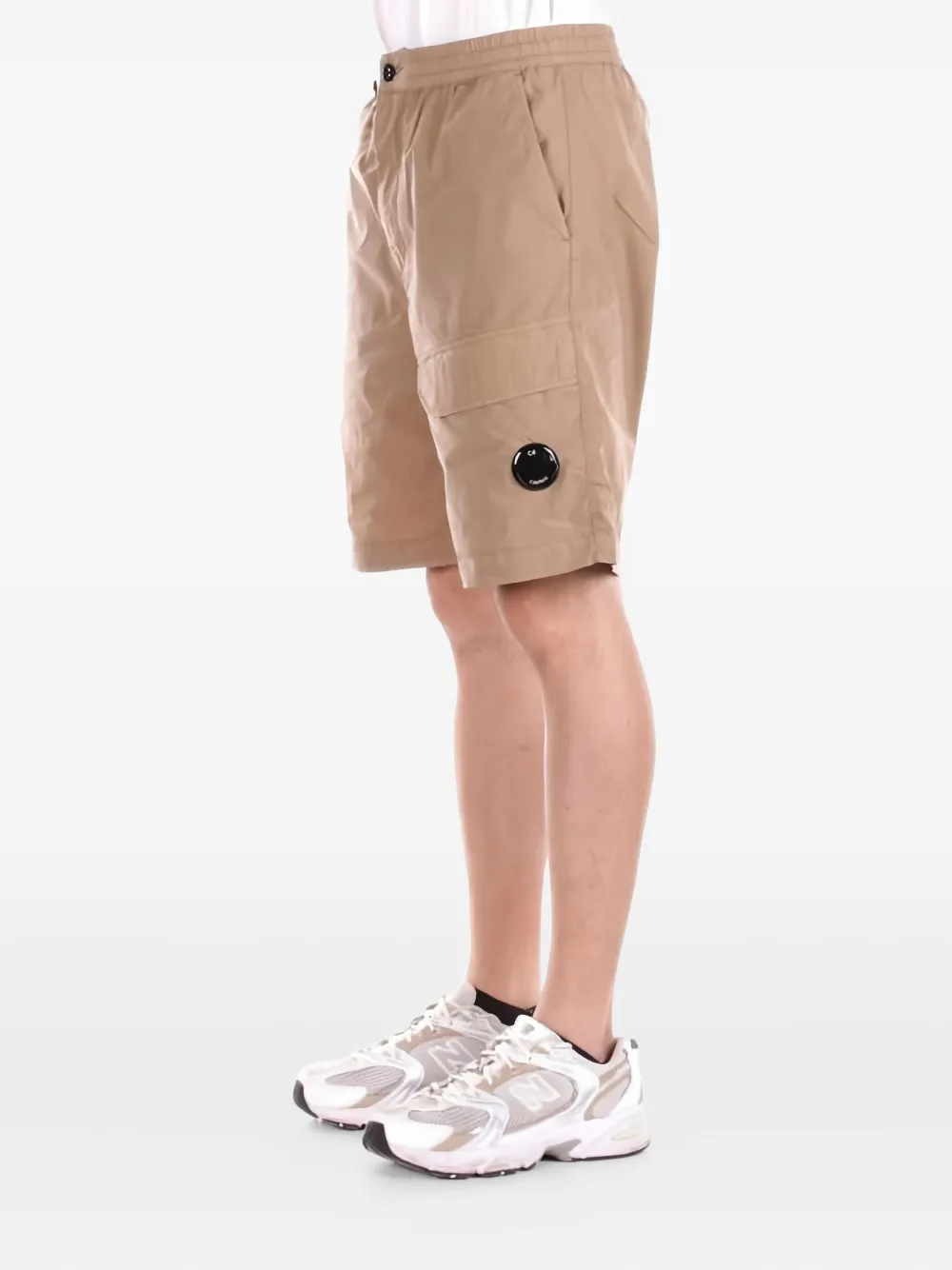C.P. Company Shorts met elastische taille en zakdetail Beige