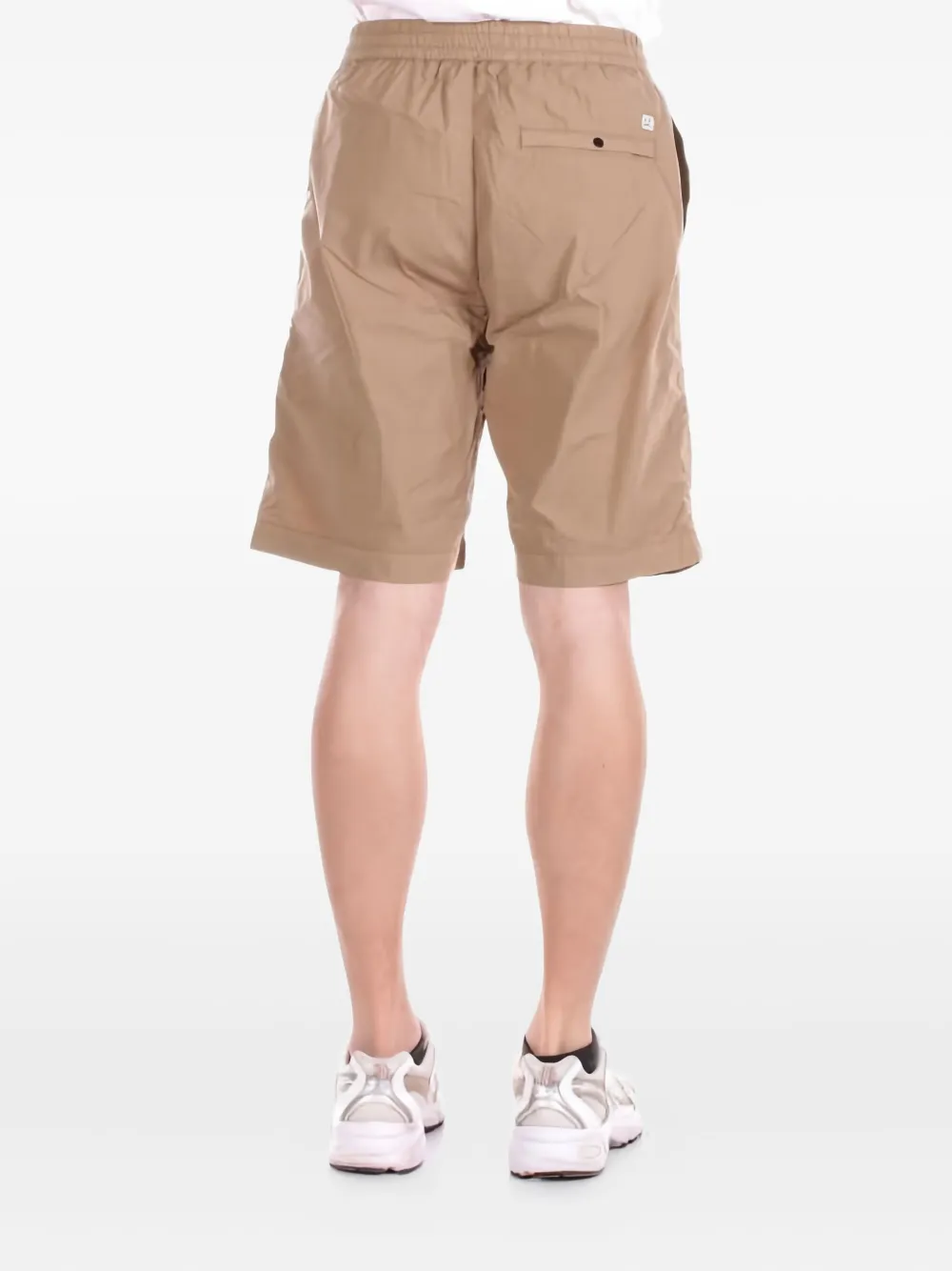 C.P. Company Shorts met elastische taille en zakdetail Beige