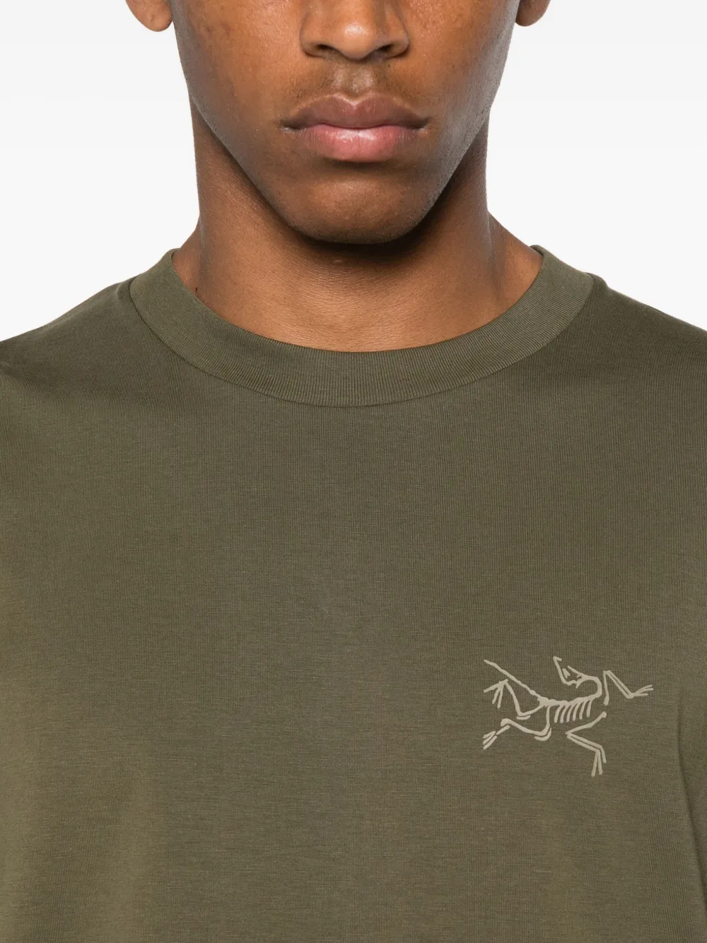Arc'teryx T-shirt met geborduurd logo en ronde hals Groen