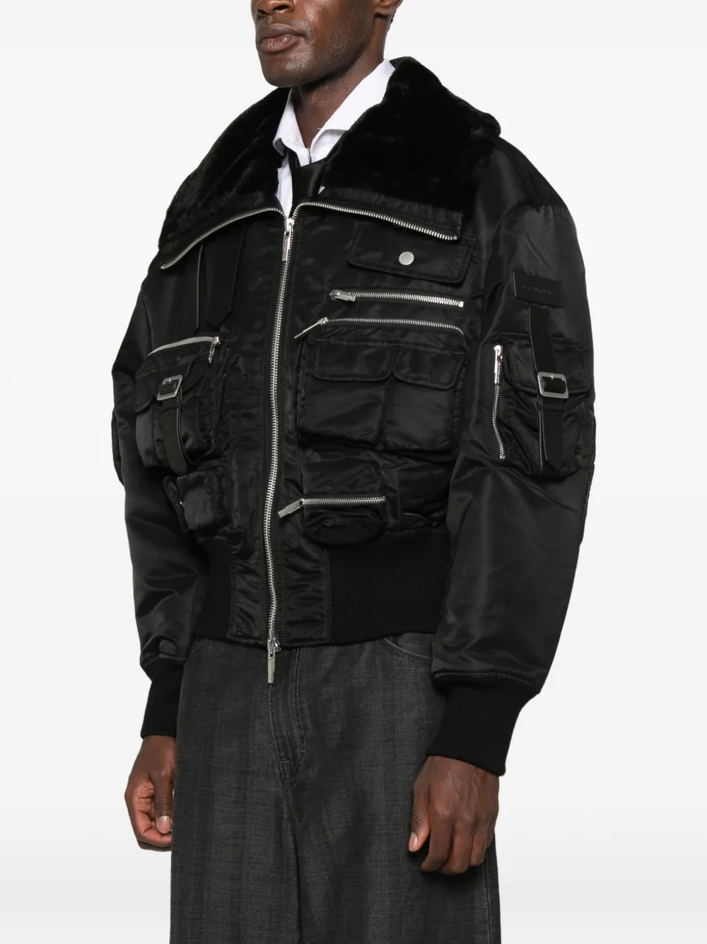 Feng Chen Wang Jack met meerdere zakken en bontkraag Zwart