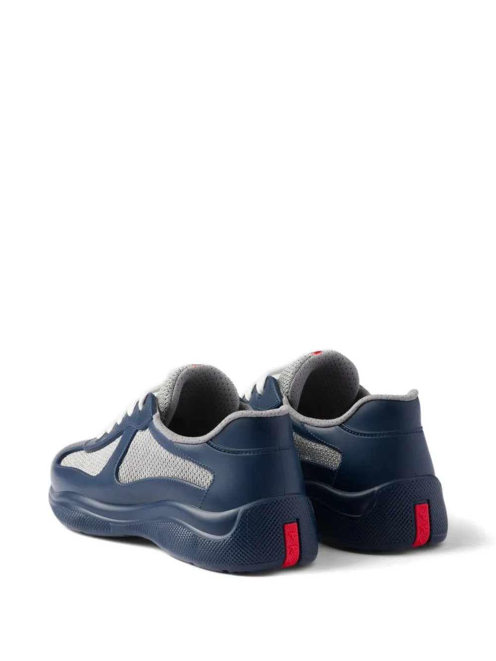 Prada Sneakers met logo Blauw