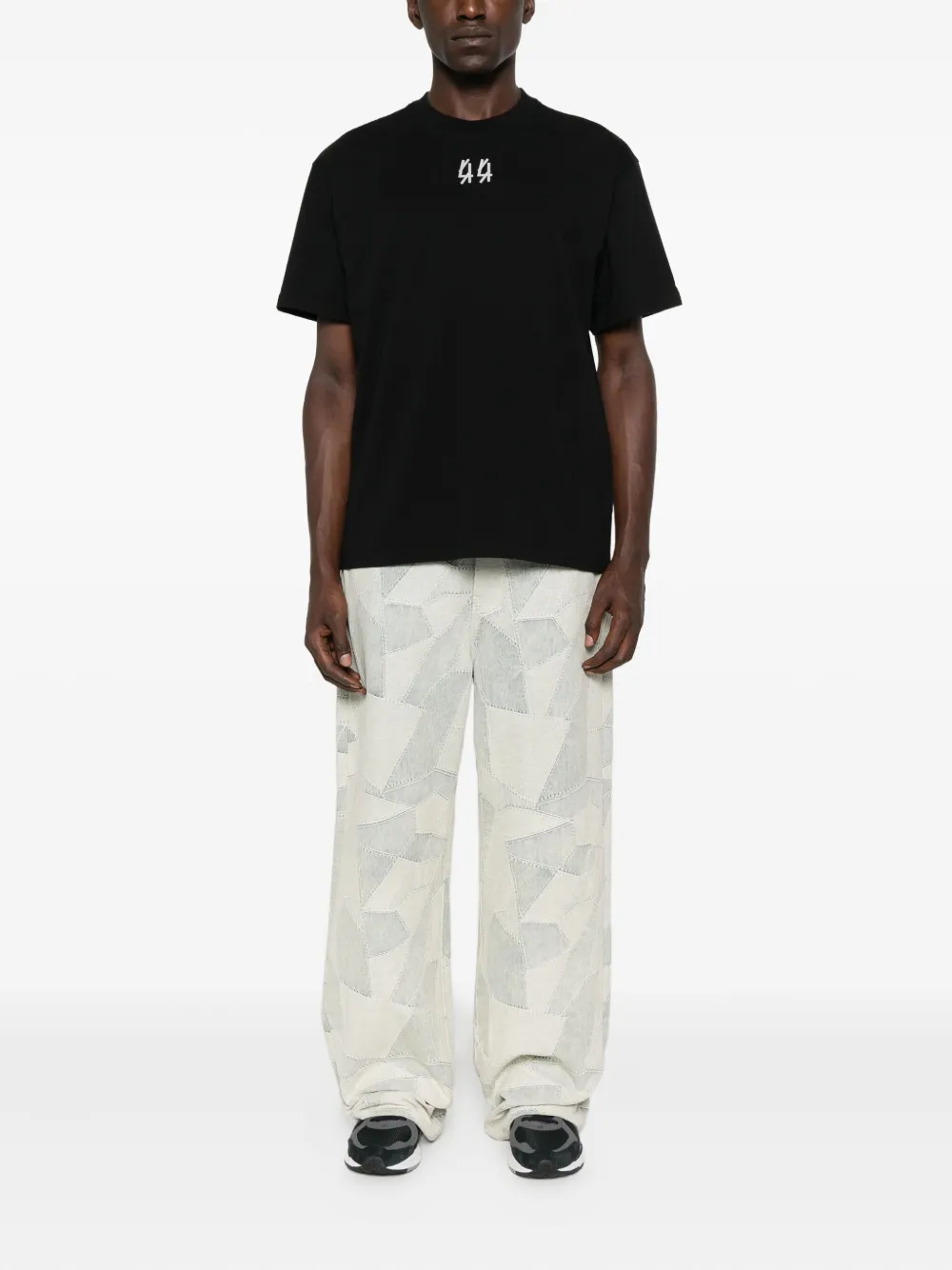 44 LABEL GROUP logo-embroidered T-shirt - Zwart