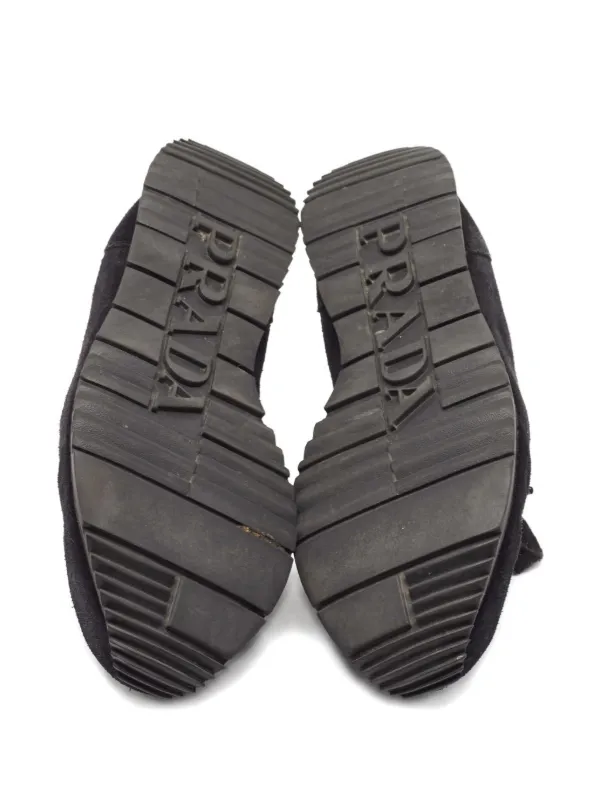 【PRADA】4D3224 ロゴ スエードスニーカー Prada スエード スニーカー | ブルー | FARFETCH JP