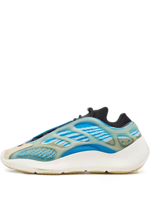 Adidas Yeezy pre-owned 700 V3 mesh-panelled Sneakers Blue