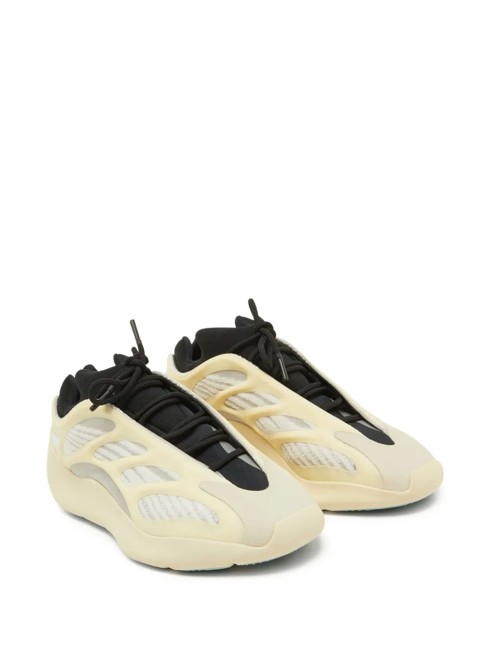adidas Yeezy pre-owned 700 V3 mesh-panelled sneakers | Image 2