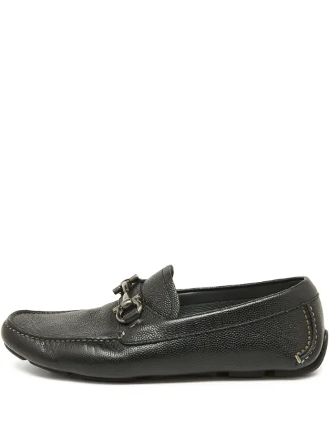 Ferragamo Pre-Owned mocasines con placa de Gancini