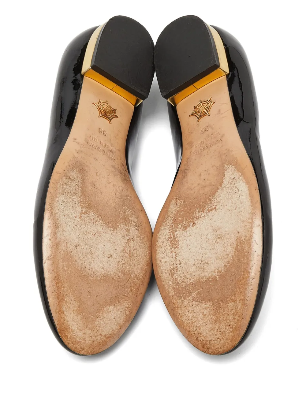 Charlotte Olympia Lakleren pumps Zwart