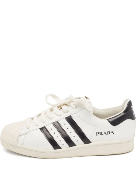 Prada Pre-Owned سنيكر جلد بأجزاء مخيوطة x Adidas