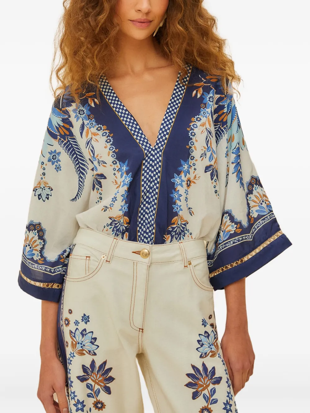 FARM Rio Body met bloemenprint en V-hals Wit