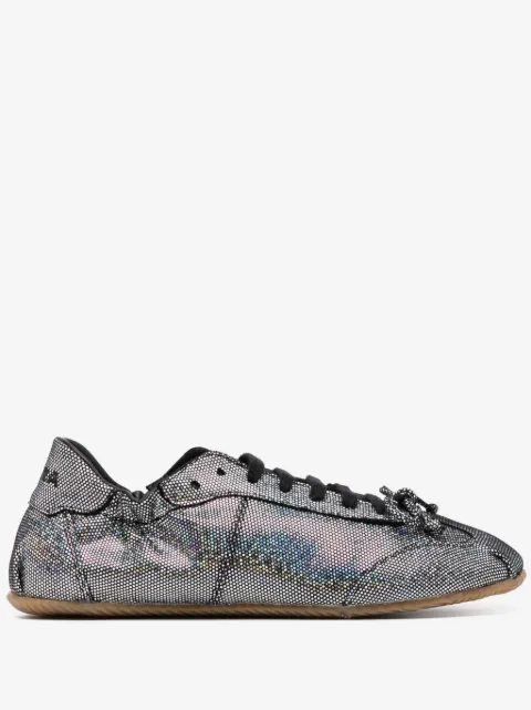 Abra tenis estilo flats