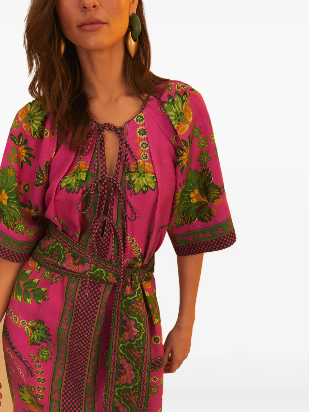 FARM Rio Maxi-jurk met bloemenprint en gestrikte ceintuur Roze
