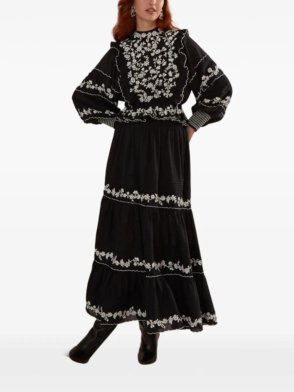 FARM Rio embroidered ruffled top Zwart