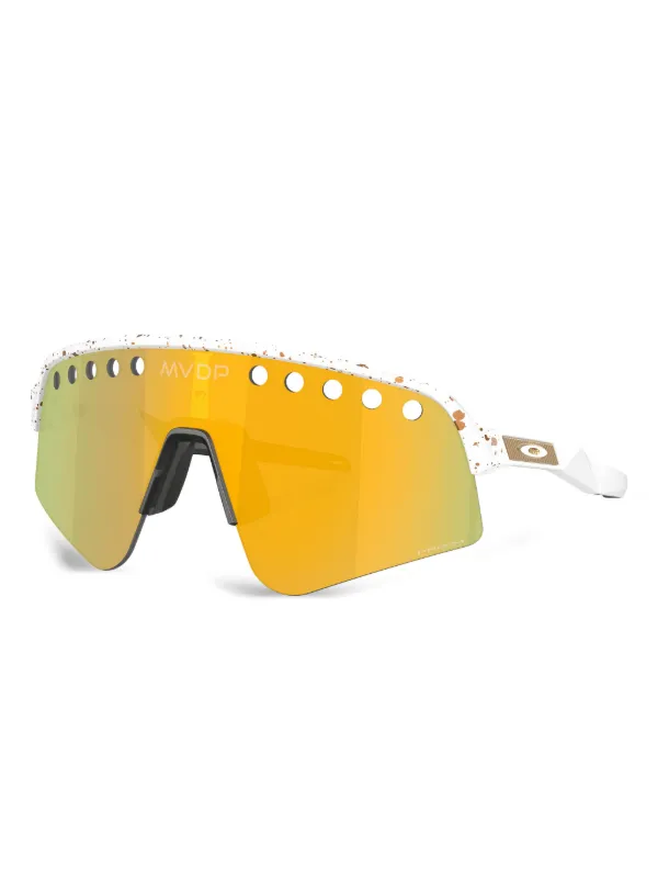 Oakley Sutro Lite Sweep サングラス | ホワイト | FARFETCH JP