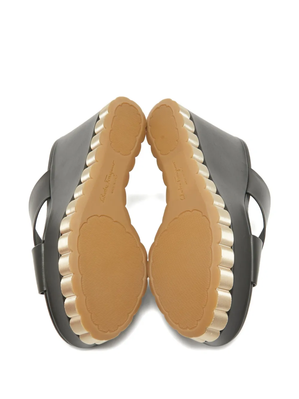 Ferragamo Pre-Owned Nicosia sandalen met sleehak - Zwart
