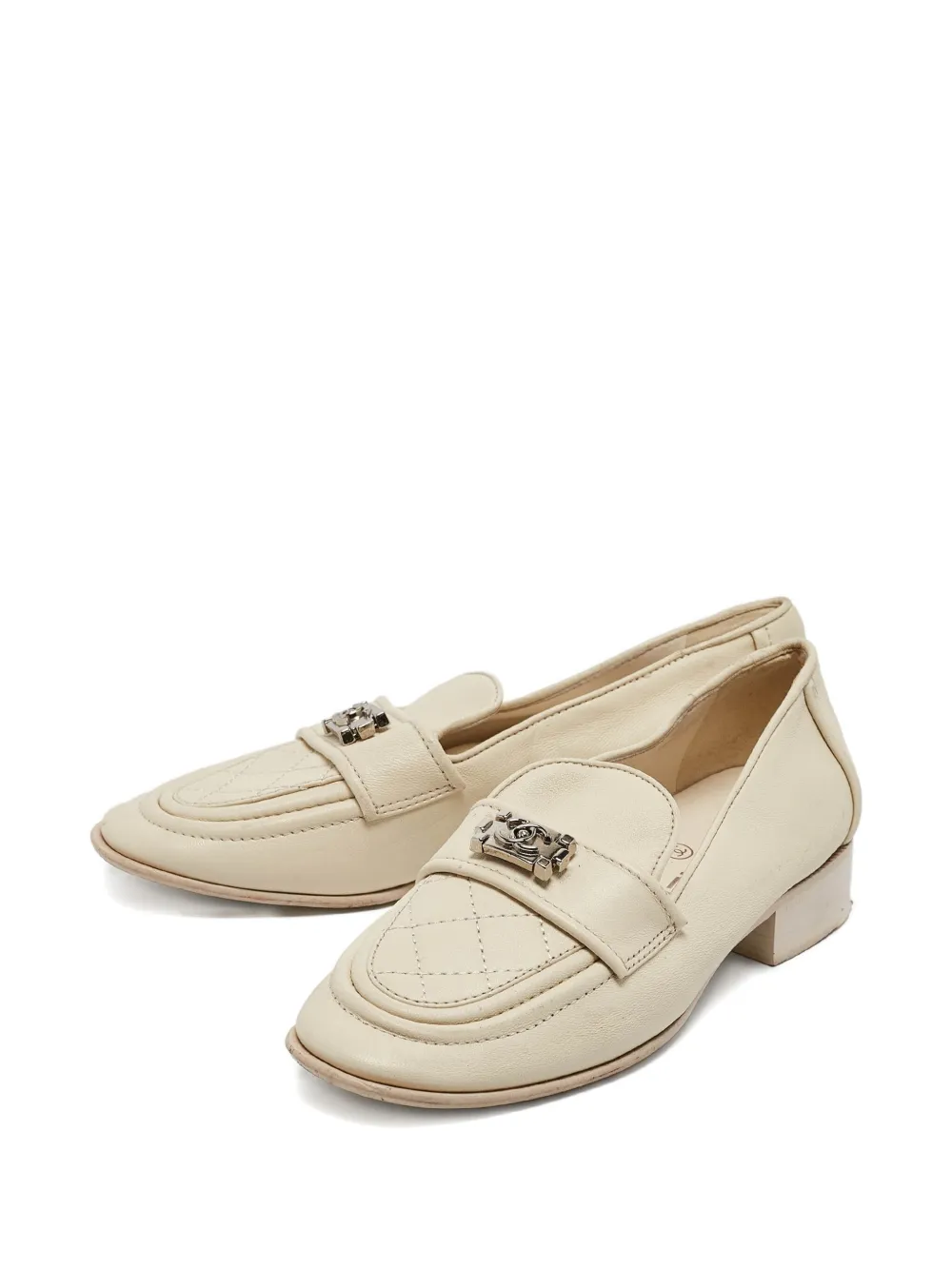 CHANEL Pre-Owned Boy loafers met drukslot - Beige