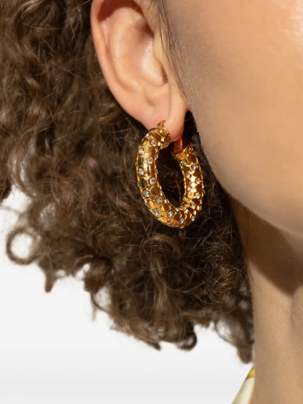 Versace Goudkleurige oorringen met textuur