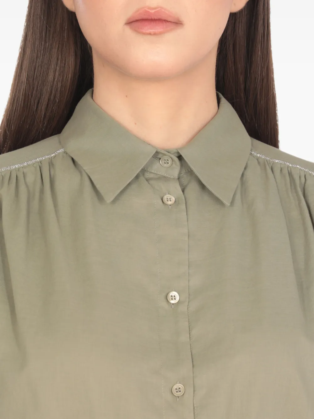 sleeveless shirt