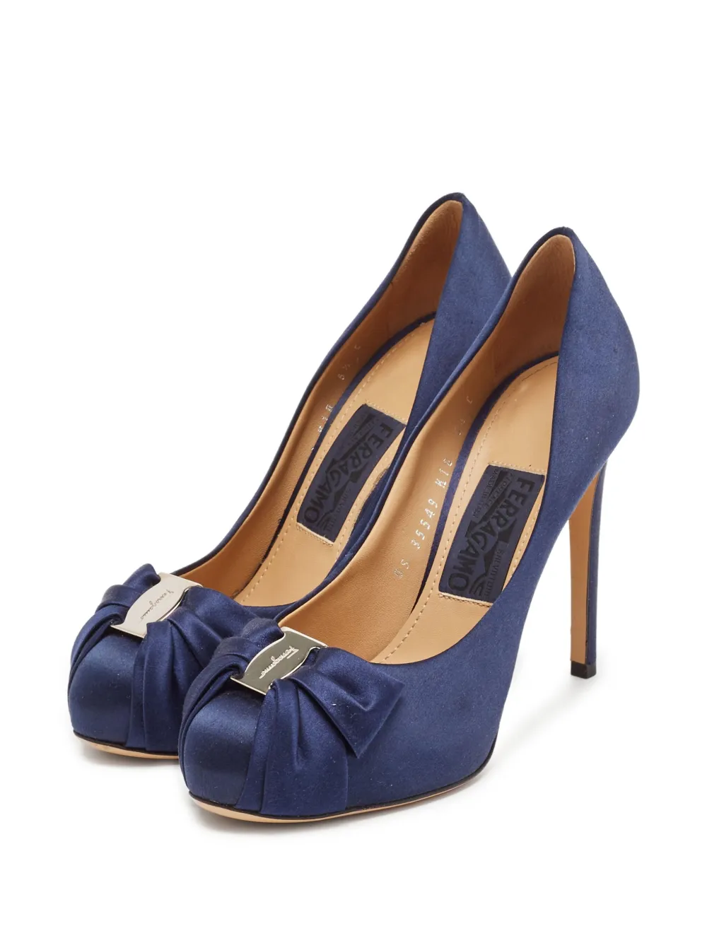 Ferragamo Pre-Owned satin pumps | Image 2