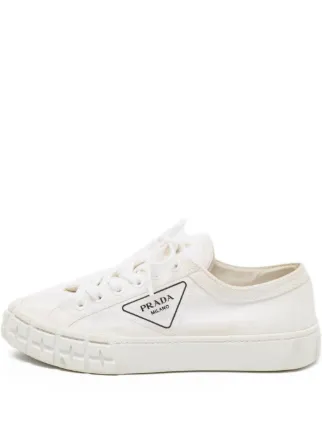 Prada Pre-Owned