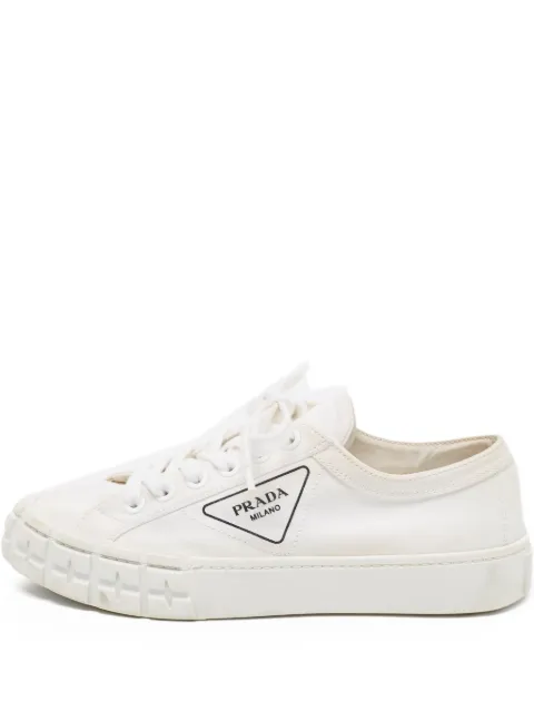 Prada Pre-Owned low-top sneakers