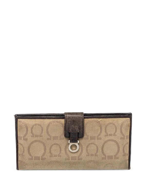 Ferragamo Pre-owned Gancini Leather Wallet in Neutrals