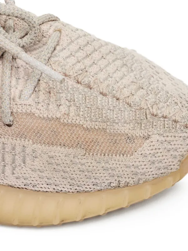 womens beige yeezys