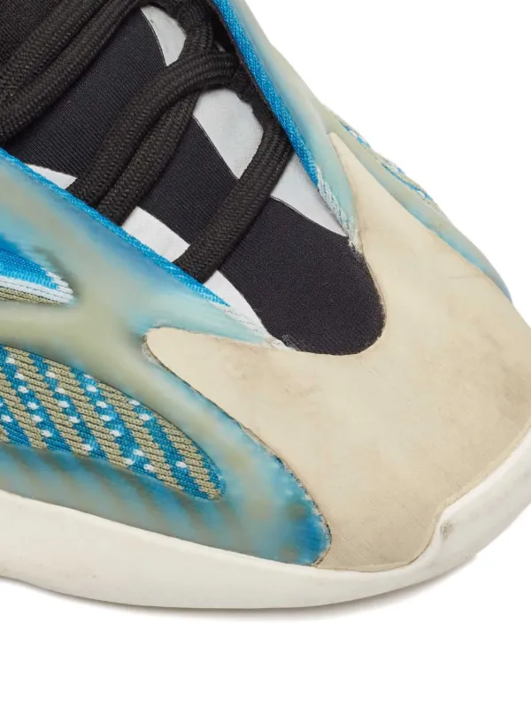 Adidas Yeezy pre-owned 700 V3 Arzareth Sneakers Blue FARFETCH IN