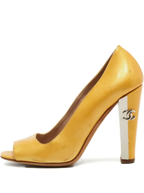 CHANEL Pre-Owned two-tone patent-finish leather pumps