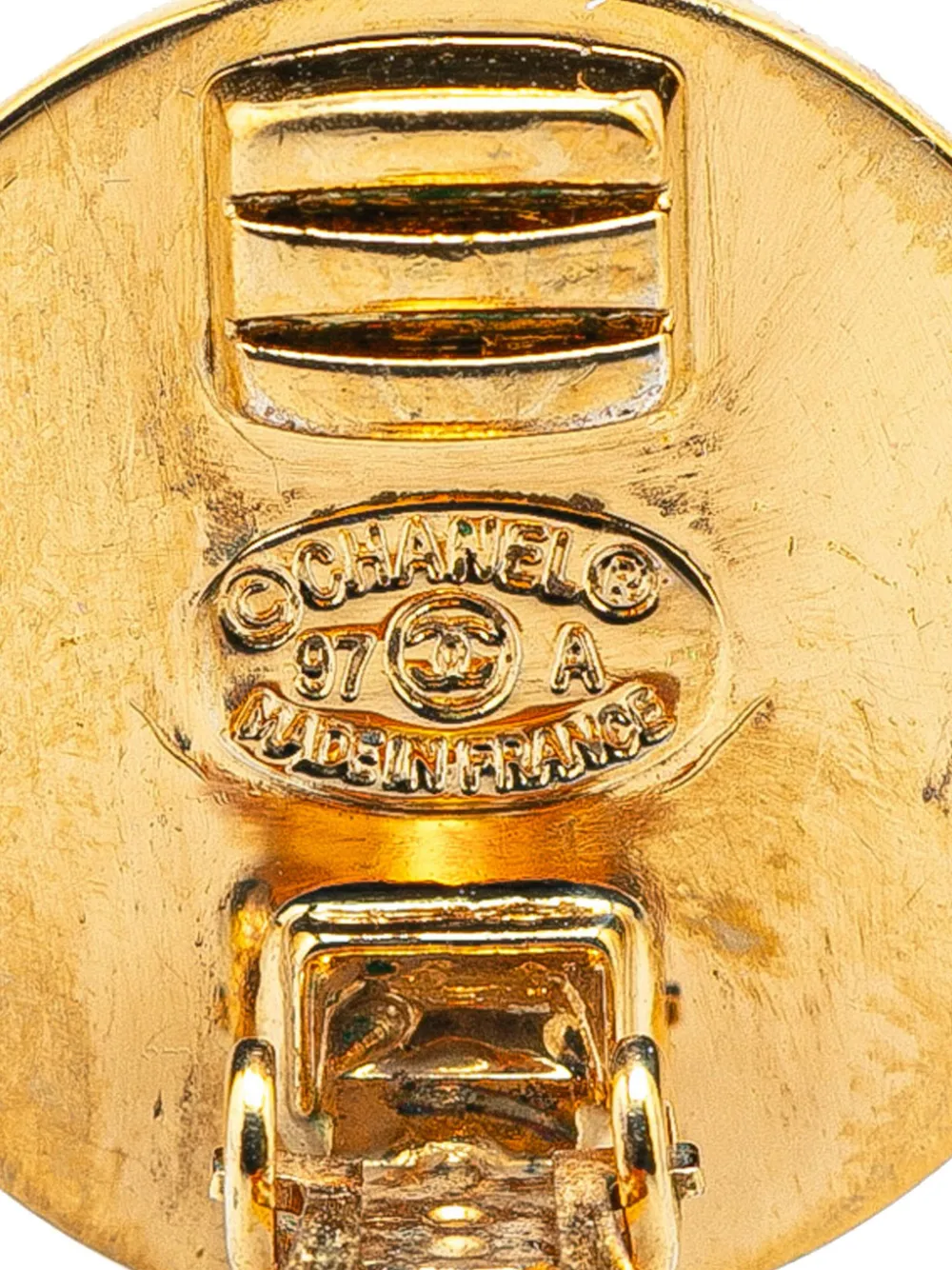 Pre-owned Chanel 1997 Gold Plated Cc Turnlock Round Clip On Earrings Costume Earrings