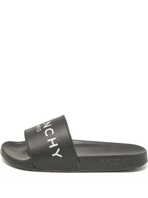Givenchy Pre-Owned logo-embellished flat sandals